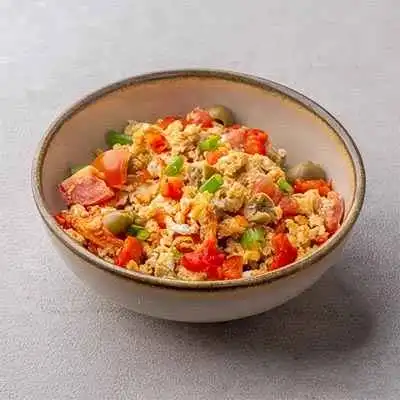 Egg Ejjeh With Olive,Tomato & Pepper